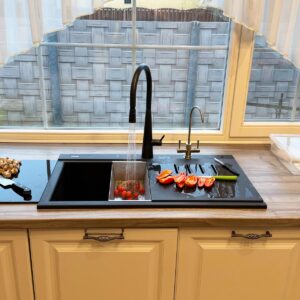 Set complet Chiuveta bucatarie granit dubla cu 2 cuve CookingAid Kinga LX8620 Neagra Black Metal quartz + Baterie CookingAid Newmix 90 + 7 accesorii:  2 Tocatoare sticla Temperizata Neagra, Tocator HPL Ardesia, Tavita scurgere inox, Gratar pliabil inox, Scurgator farfurii Easy Drainer, Dozator detergent si accesorii montaj