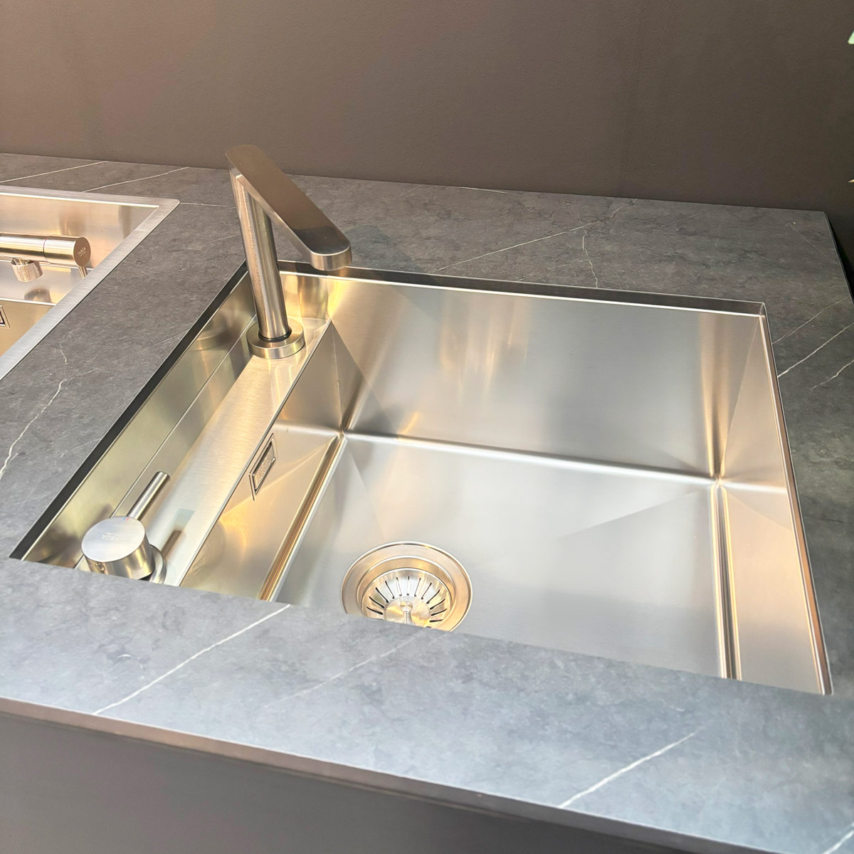 Baterie-bucatarie-telescopica-culisabila-CookingAid-Tasca-Nando-19