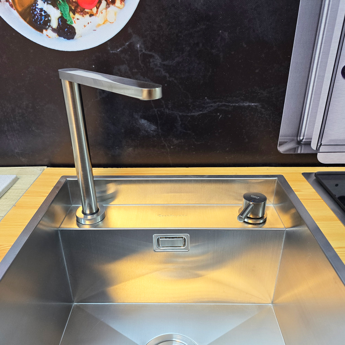 Baterie-bucatarie-telescopica-culisabila-CookingAid-Tasca-Nando-20