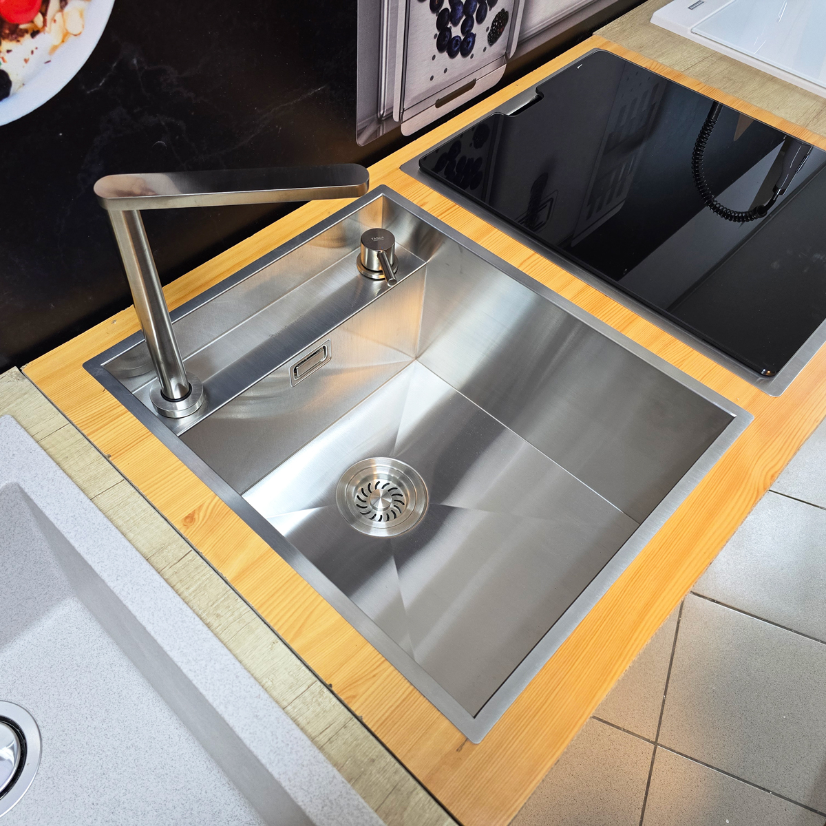 Baterie-bucatarie-telescopica-culisabila-CookingAid-Tasca-Nando-22