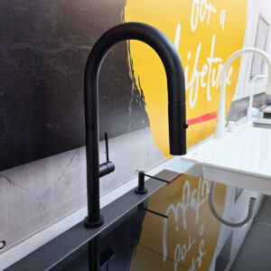 Baterie CookingAid Quadron Felicity Black cu furtun dus extractibil + buton jet/dus si finisaj Negru mat